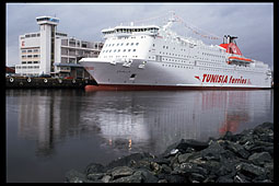 Паром с туристами пришвартовался в порту Тронхейма